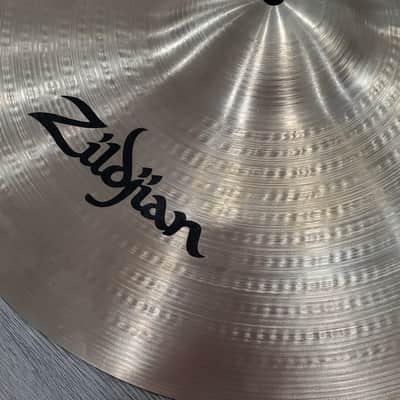 Zildjian 18" A Series Medium Thin Crash Cymbal (Gorgeous!) image 4