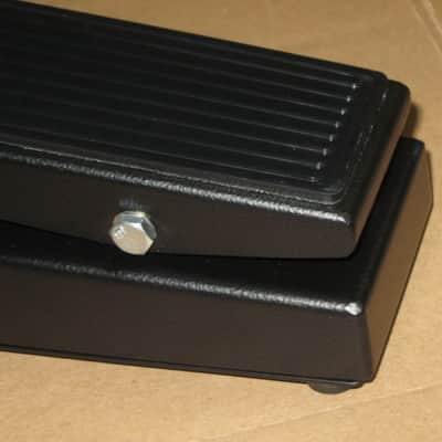 new old stock (2019) very near A+ Fulltone Clyde Deluxe, Black (orig Feet&Screws were switched to new Dunlop feet/screws)+ battery, strings, & copy of Owner's Manual (NO box, NO orig paperwork, NO sticker) image 12