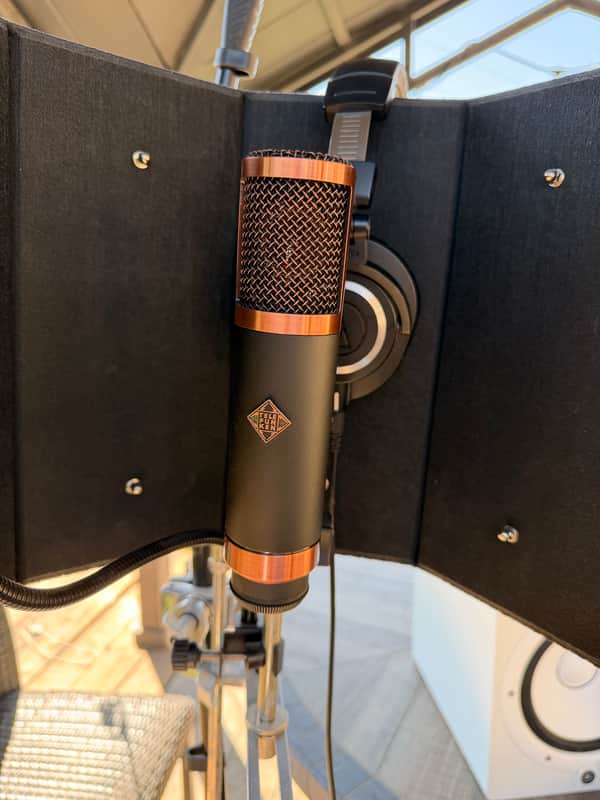 Brand New Telefunken TF39 Copperhead Deluxe Large Diaphragm Multipattern Tube Condenser Microphone 2019 - Black image 1