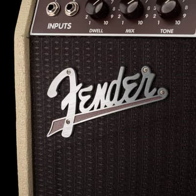 Pre Owned 2013 Fender 20th Anniversary Edition Vibro-King Blonde Guitar Amp Combo image 8