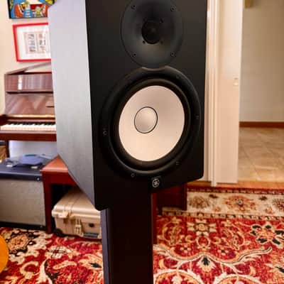 Yamaha HS8 Powered Studio Monitor (Pair) 2015 - Present - Black image 1