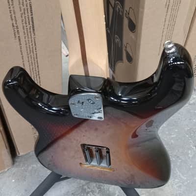 Fender American Deluxe Stratocaster HSS with Rosewood Fretboard in 3-Color Sunburst (2007) image 9