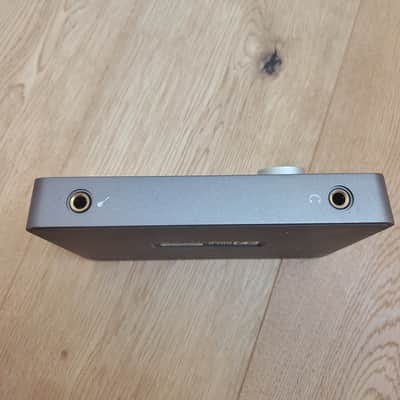 Universal Audio Arrow 2x4 Thunderbolt 3 Interface with Solo DSP Processor 2010s - Gray image 3