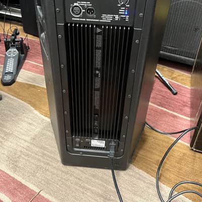 USED QSC HPR 122i 12" 2-Way Active Powered PA DJ Speakers w/ Covers, Stand, Power Supply 2 of 2 image 2