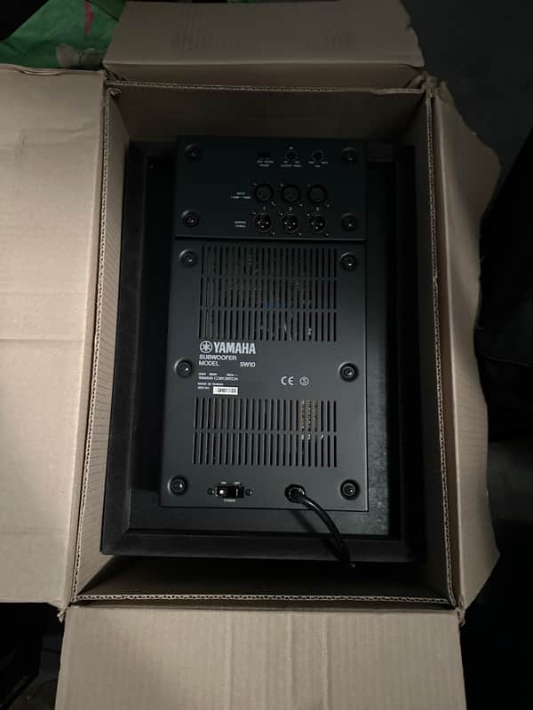 Yamaha SW10 subwoofer image 1