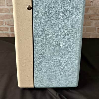 Supro Amulet 1614 RT 1 x 12-inch 15-watt Tube Combo Amp - Trinidad Blue and Cream image 9