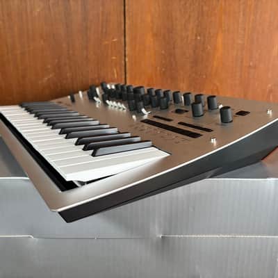 Korg Minilogue 4-Voice Polyphonic Analog Synthesizer w/ box image 4
