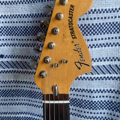 Fender Vintera II 70's Stratocaster and gig bag Rosewood Fingerboard Surf Green image 3