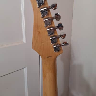 Sawtooth ES Hybrid Stratocaster 2000's - Gloss Metalic Red image 6