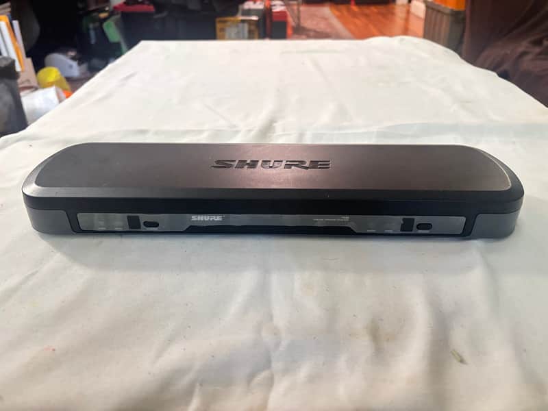 Shure PG88 Wireless Receiver H7 536-548MHz image 1