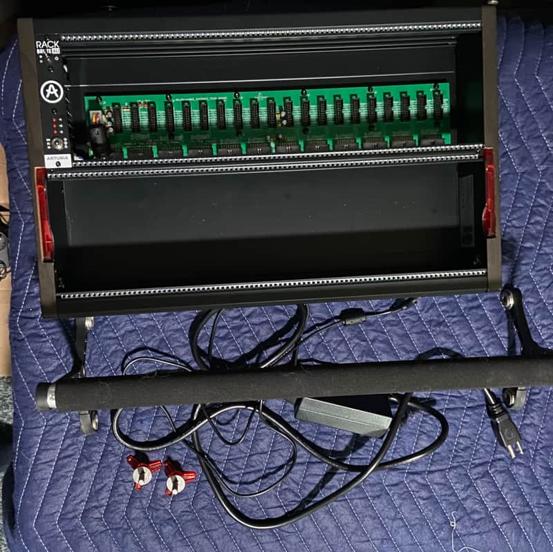 Arturia RackBrute 6U Noir Eurorack Modular Case