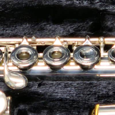Selmer Omega flute - sterling silver, gold engraved lip plate, open hole, low B image 8