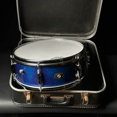 Slingerland (1960s) Student Model Snare Drum 14x5,5 Blue Sparkle image 9