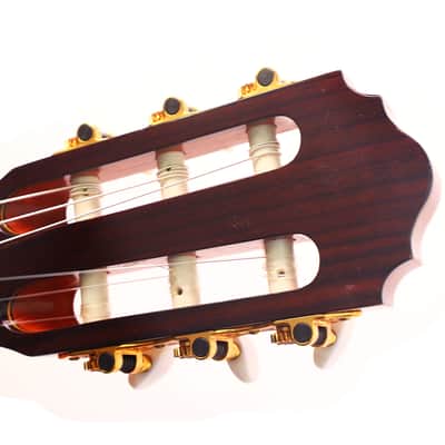 Antonio Bernal 2009 flamenco guitar - deep sound + explosive in attack - good value for money - check video! image 7