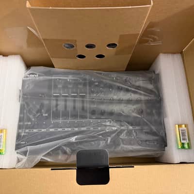 Roland SH-4D Polyphonic Desktop Synthesizer Brand New image 3