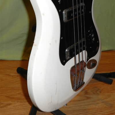 Vintage Hagstrom F400 (HIIB) bass,1967. Awesome  thin broomstick neck, all original. great bass. image 6