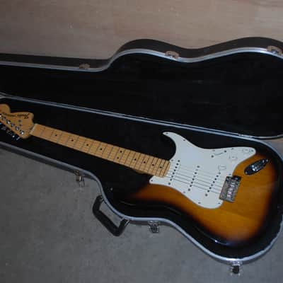 Fender Stratocaster 2010 - 2 color sunburst image 9