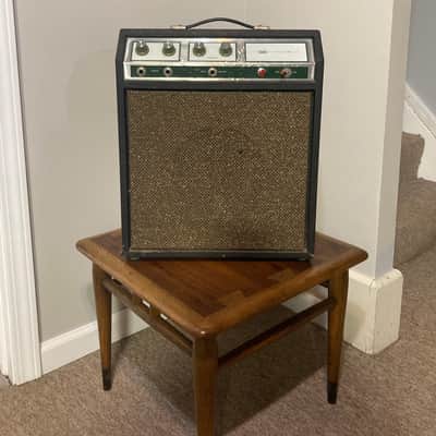 Silvertone Model 1421 10XL 10-Watt 1x8 Guitar Combo image 1