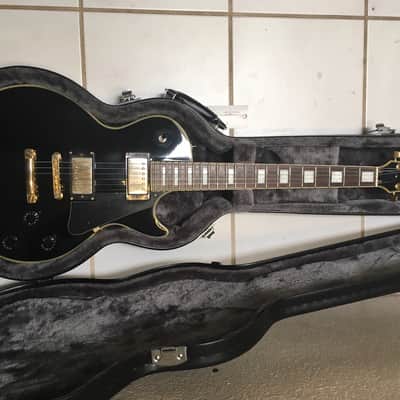 Samick  les paul custom   1987 Black  very rare the samick lawsuit headstock image 3