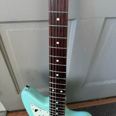 Fender American Vintage Thin Skin '62 Jazzmaster Daphne Blue image 10