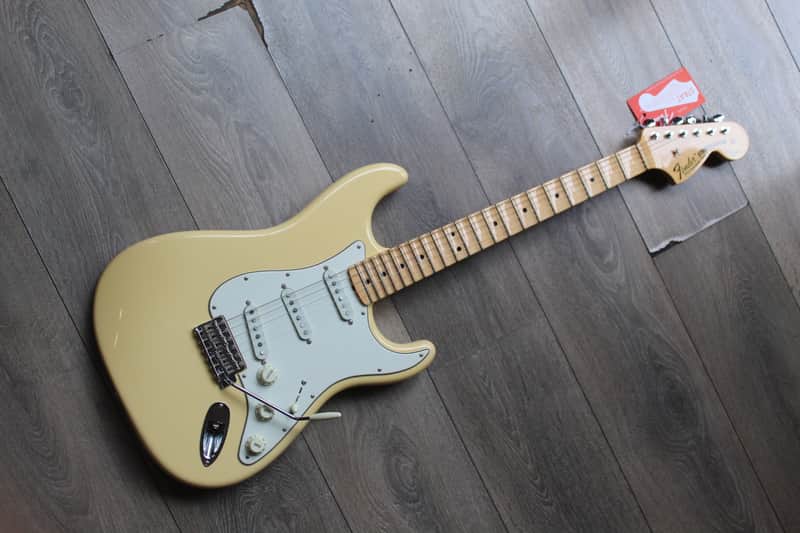 FENDER "Custom Shop Yngwie Malmsteen Vintage White, Scalloped Maple" HARDCASE, PAPERS, STRAP, 3, 68 KG image 1