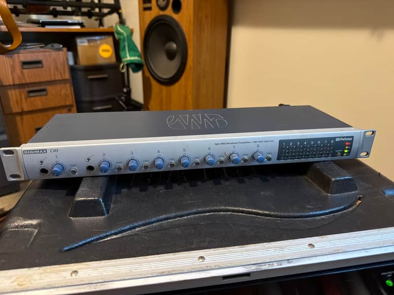 PreSonus DigiMax D8 8-Channel Mic Preamp with Digital Output 2010s - Silver image 1