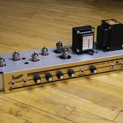 Supro 1695TJ Black Magick Series 25-Watt 1x12" Combo Amp w/Tremolo image 7