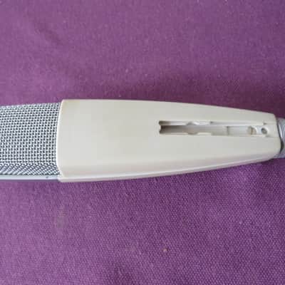 Sennheiser/ Telefunken MD 421-2 Cardioid Dynamic Microphone image 8