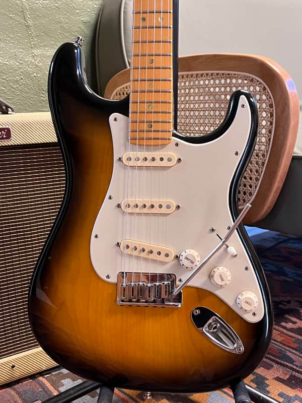 Fender American Deluxe Stratocaster V-Neck 2004 - 2010 | Reverb