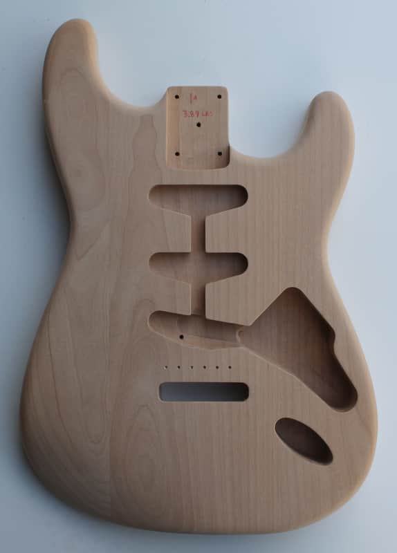 AMERICAN MADE STRAT CLASSIC STYLE BODY - RIGHT HANDED - ALDER 1333 image 1