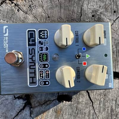 Source Audio C4 Synth mid 2000s - Metal blue face image 3