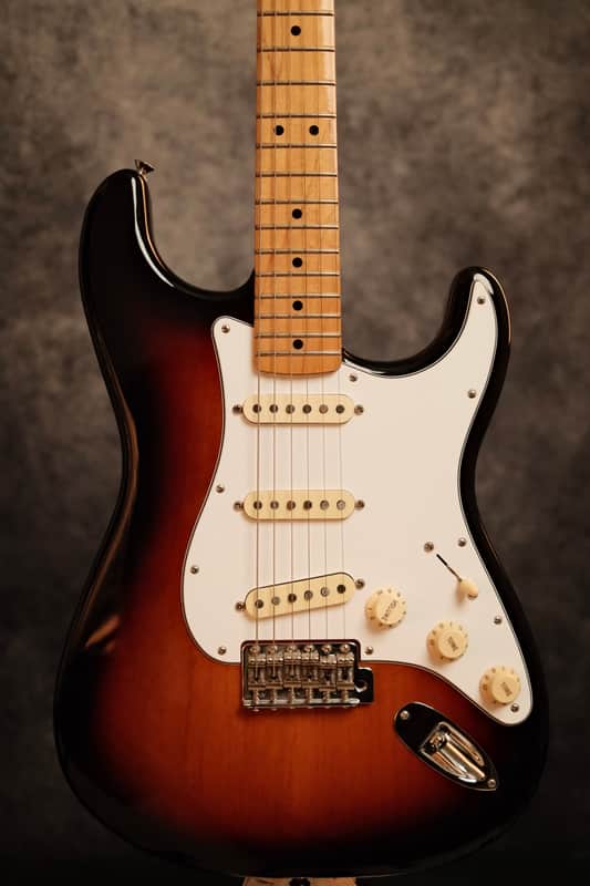 Fender Jimi Hendrix Artist Series Signature Stratocaster 2019 - Present - 3-Color Sunburst