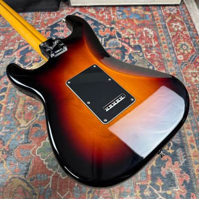 Fender USA Professional Classic Stratocaster 3 Tone Sunburst - 2025 image 8