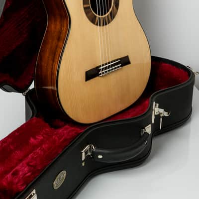 MADE TO ORDER Classical Guitar 7 strings Full Solid Woods Brazil Handmade Zorrer - French polish image 11