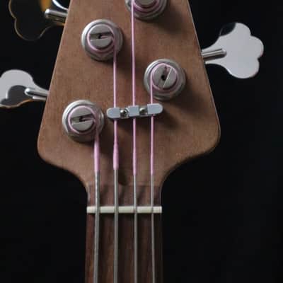 Hot Wire Bass Prezz Fretless 2022 - Nitro image 3