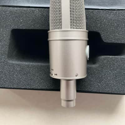 Audio-Technica AT4047/SV Large-Diaphragm Side-Address Cardioid Condenser Microphone 2010s - Silver image 4