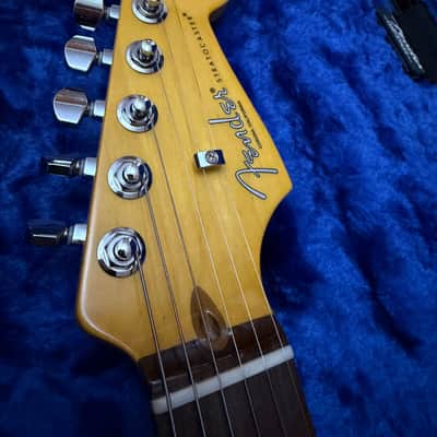 Fender 70th Anniversary American Professional II Stratocaster 2024 - Comet Burst image 5