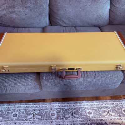 Fender Highway One Telecaster with Maple Fretboard 2006 - 2009 - Honey Blonde Transparent image 9