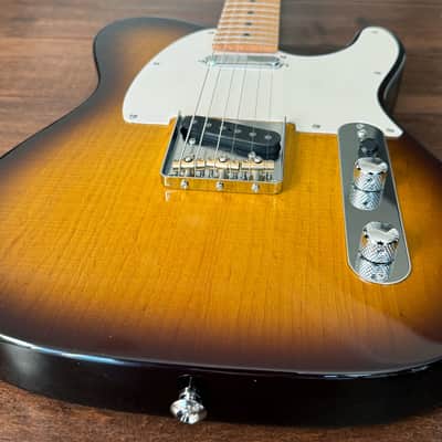 Suhr Classic T Antique Electric Guitar 2-Tone Tobacco Burst 87819 image 3