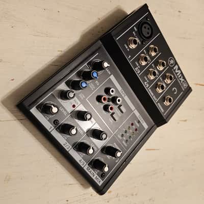 Mackie Mix 5 5 channel compact mixer image 2
