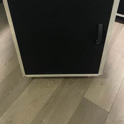Guitar cabinet, isolation cabinet, custom-Built Guitar/Bass Isolation Cabinets with IR Capturing & Advanced Microphone Robots image 5