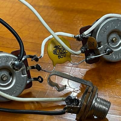 (1) Reproduction 1960’s 1970’s ceramic telecaster Stratocaster capacitor cap circle D .05 50v round dime fender image 5