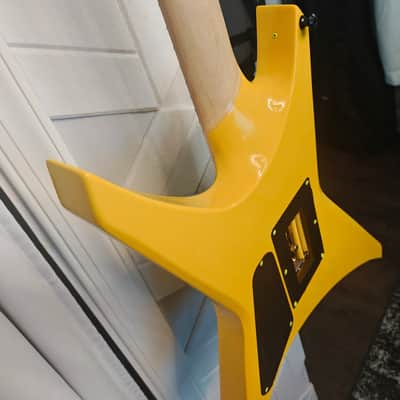 Jackson Pro Series Dave Davidson Warrior WR7 MAH MPL 2025 - Present - Ferrari Yellow image 9