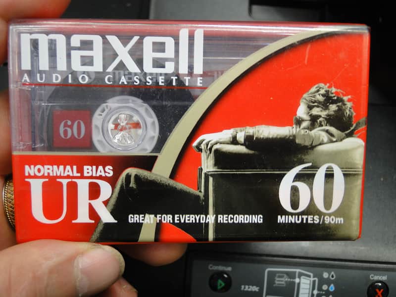 Maxell UR60 C-60 60 Minute Cassette Audio Tape - 1 piece + $1 Ship image 1