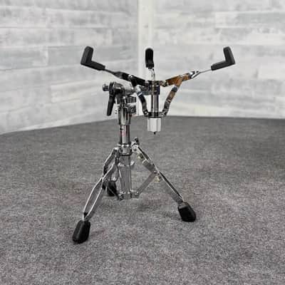 Used DW 9000 Series Heavy Duty Snare Stand - Excellent