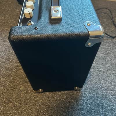 Fender Rumble 15 V3 15-Watt 1x8" Bass Combo 2015 - Present - Black image 5