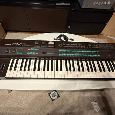 Yamaha DX7 Programmable Algorithm Synthesizer 1983 - 1987 - Black