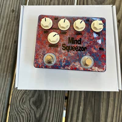 Tone Junkie mind squeezer Compressor Fuzz Two In One Tone Bender optical - Blue pink with box image 13