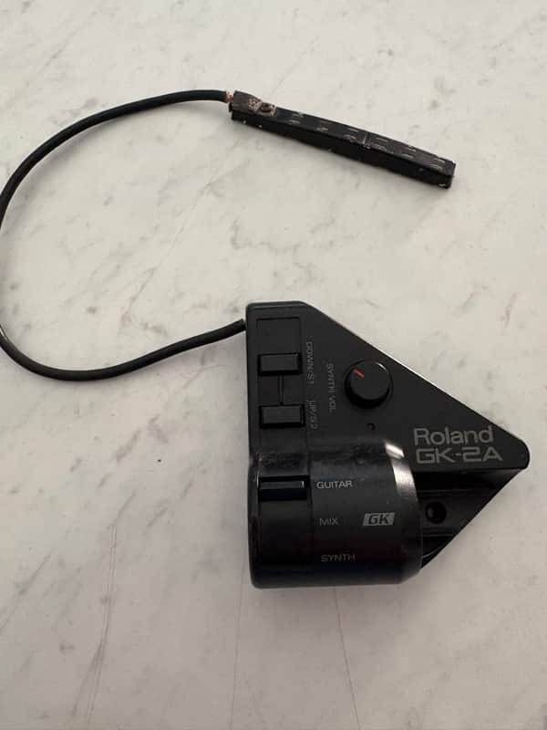 Roland GK-2A Divided Guitar Pickup