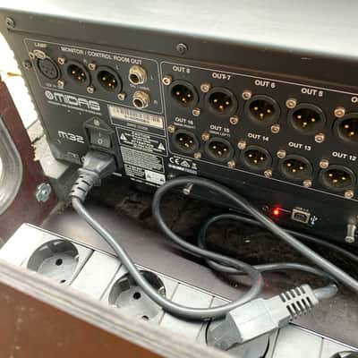 Midas M32 LIVE 40-Channel Digital Console 2014 - Present - Black image 4